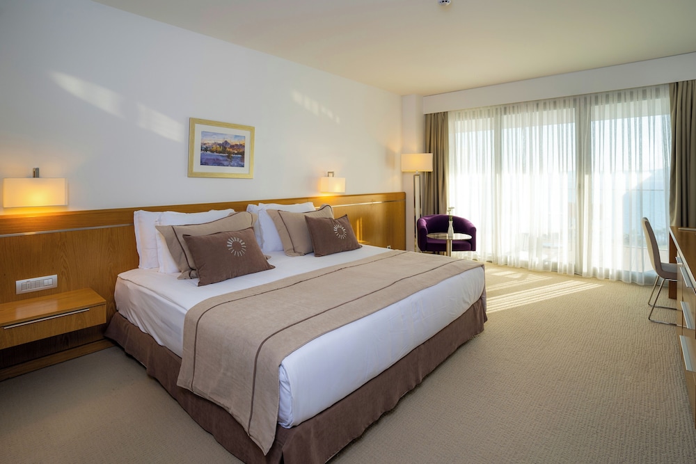 ECONOMY, DOUBLE BED, SEA VIEW
