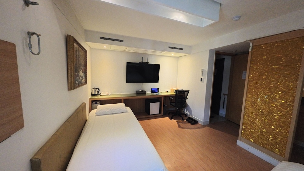 Friendly Dh Naissance Hotel By Mindrum Group 30/48