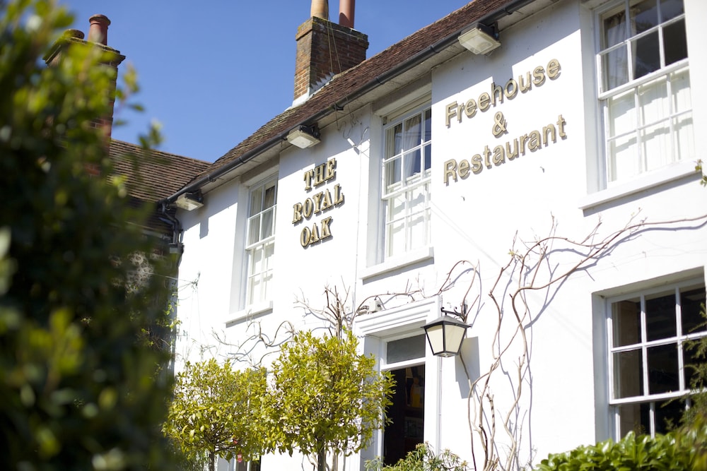 The Royal Oak Inn 4/50