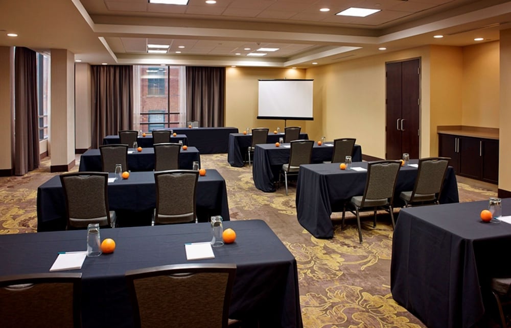 Homewood Suites By Hilton Hamilton Ontario Canada 48/50