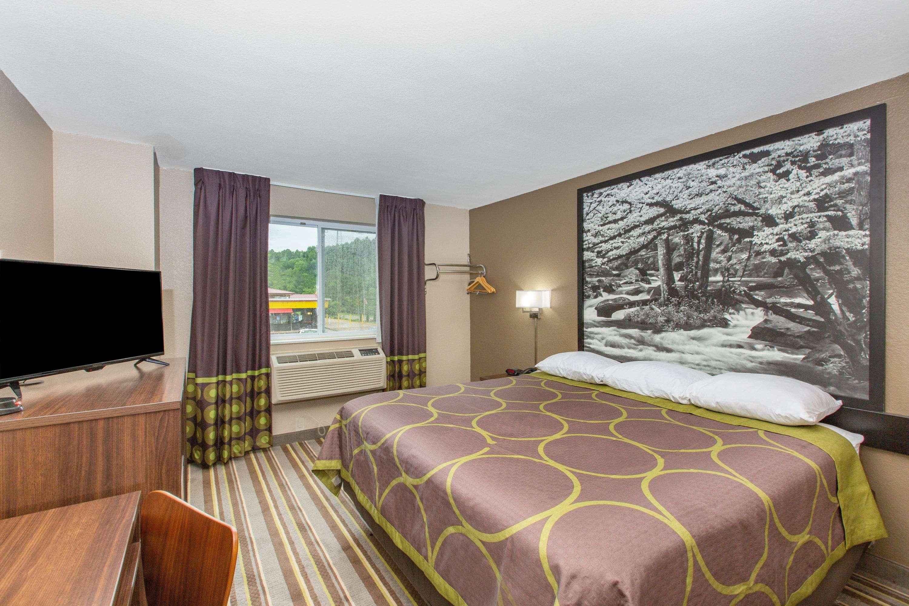 Super 8 By Wyndham Chattanooga Lookout Mountain Tn 5/21