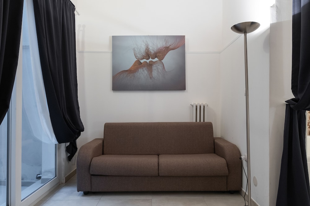 Ada Suites 41/62