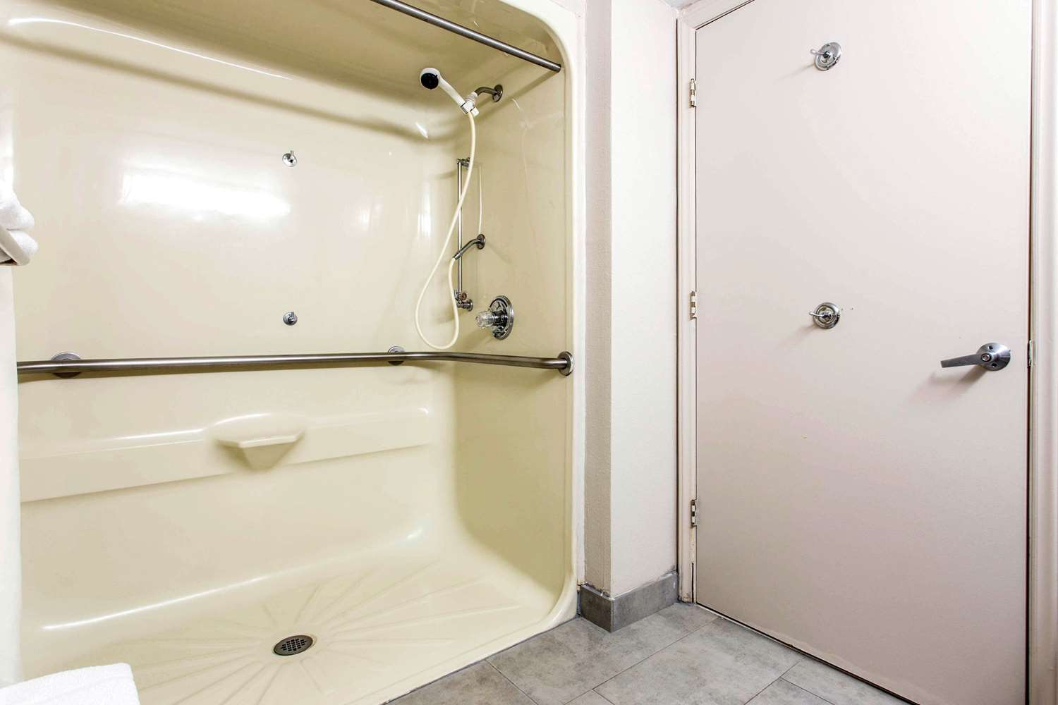 Quality Inn Fort Mill near Carowinds Blvd. 41/41