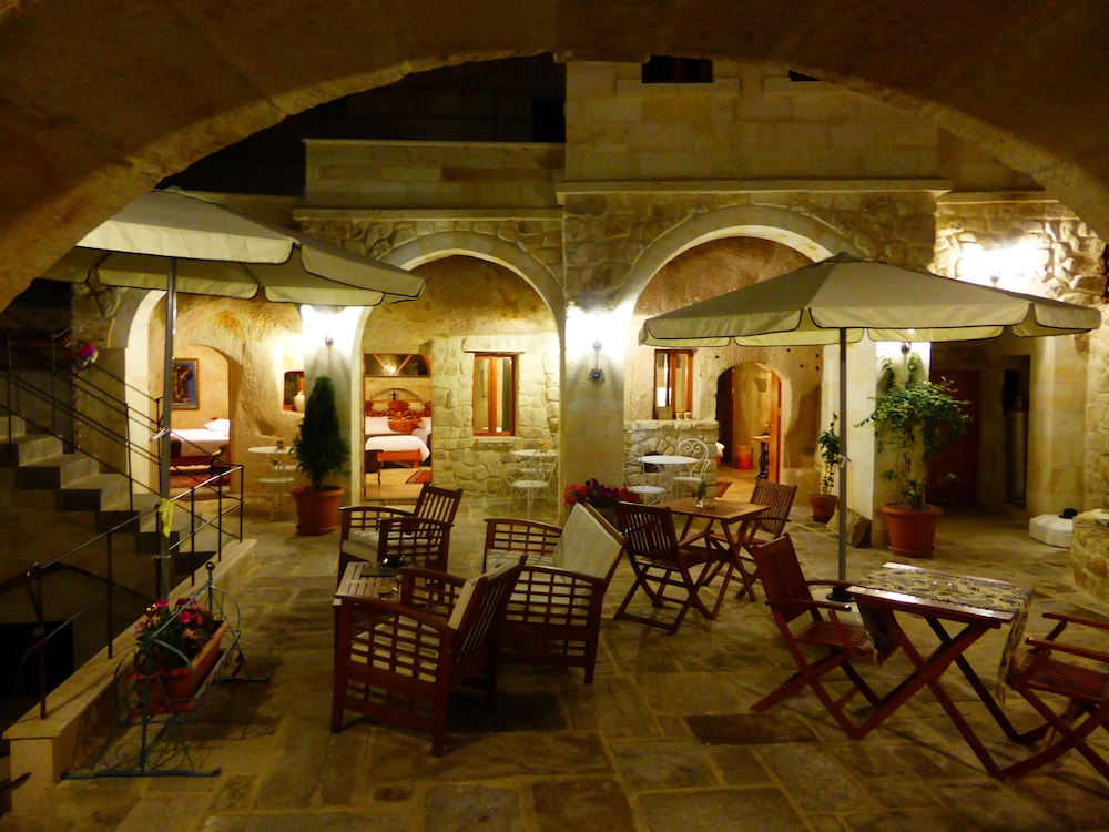 Canyon Cave Hotel 49/69