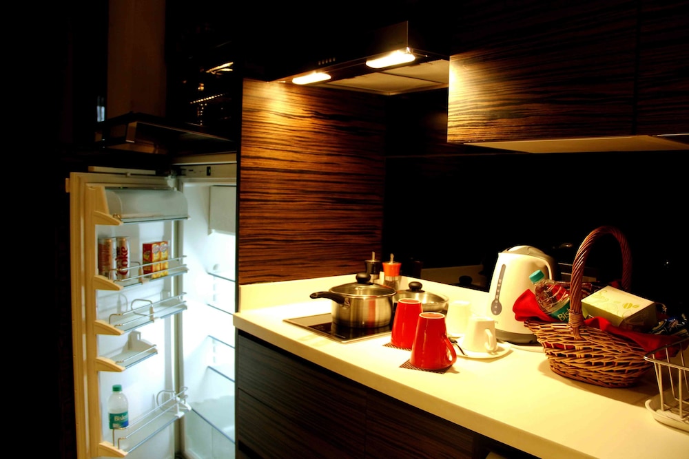 IIDL Suites 39/39
