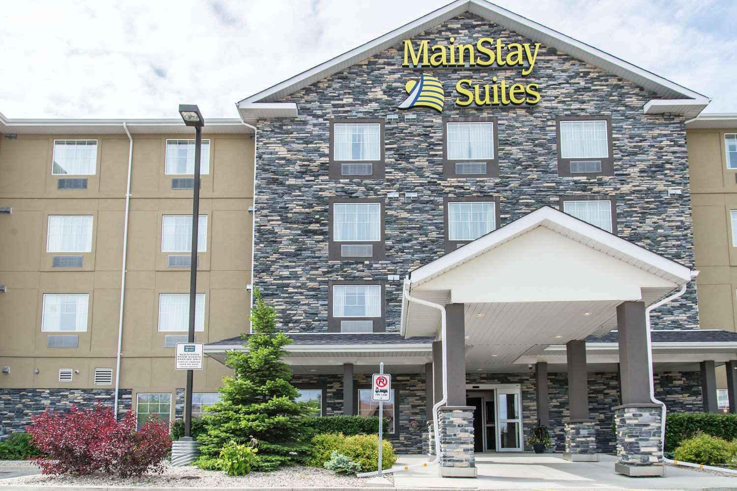 MainStay Suites Winnipeg Airport 2/39