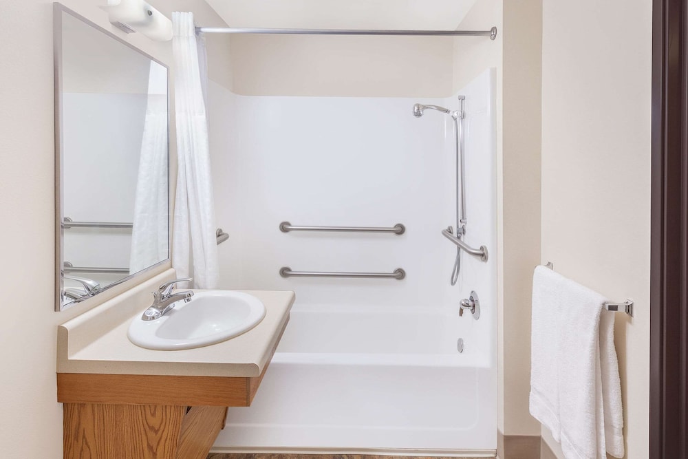 WoodSpring Suites Ankeny Des Moines 17/17