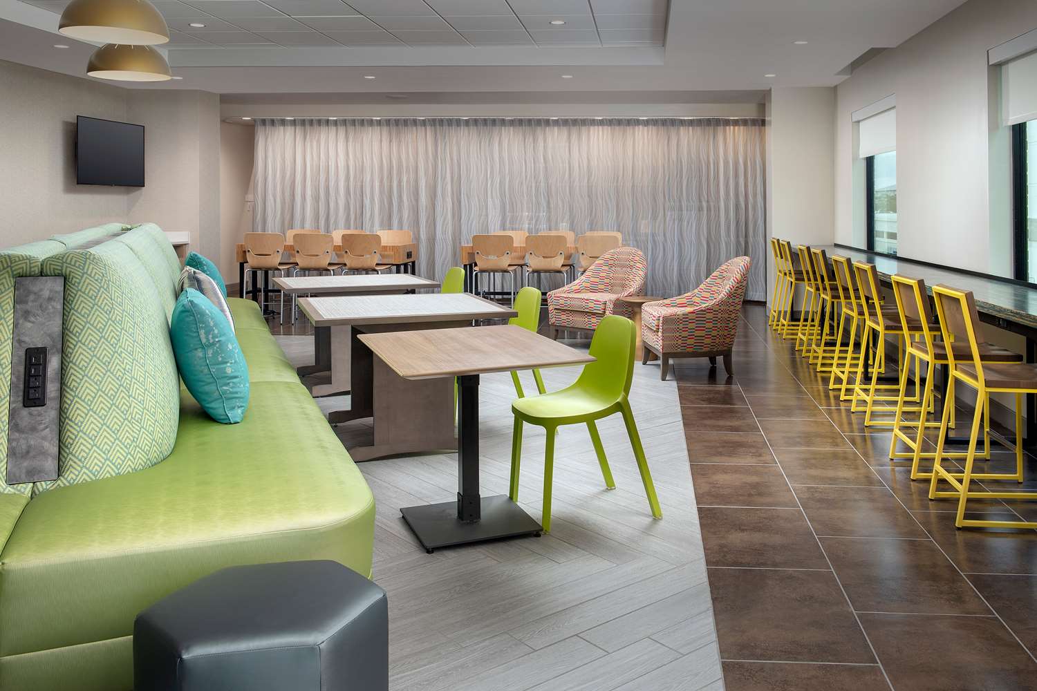 Home2 Suites by Hilton Orlando Downtown, FL 38/60