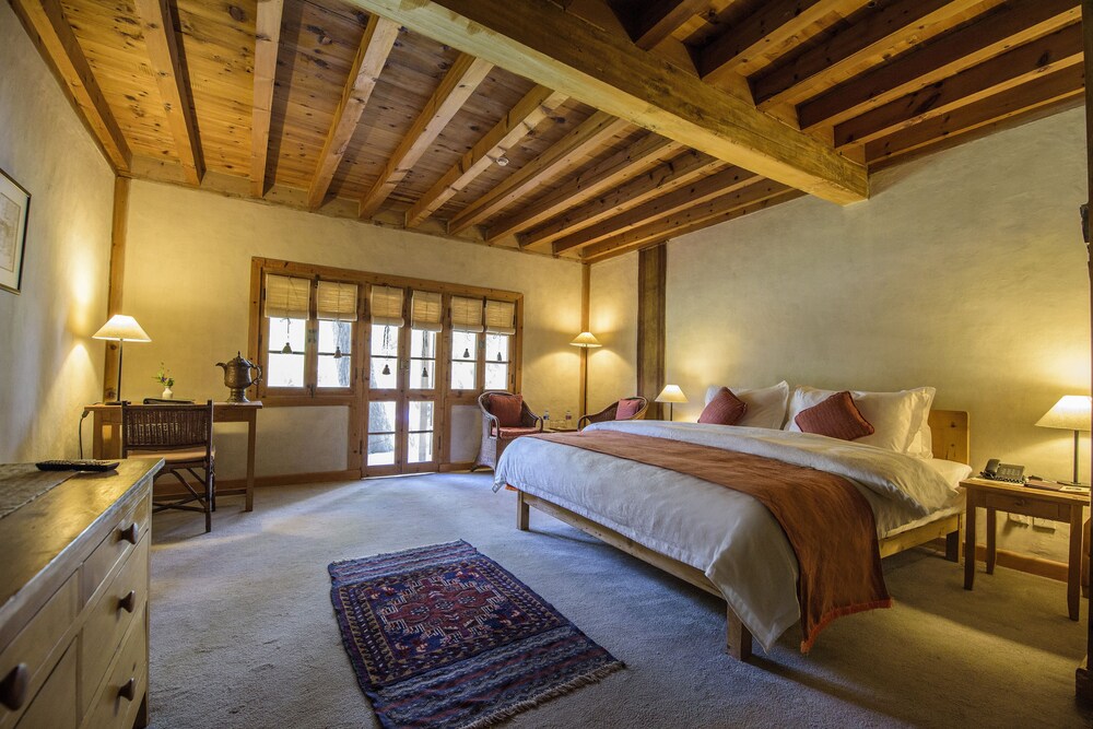 Serena Shigar Fort Residence 11/55