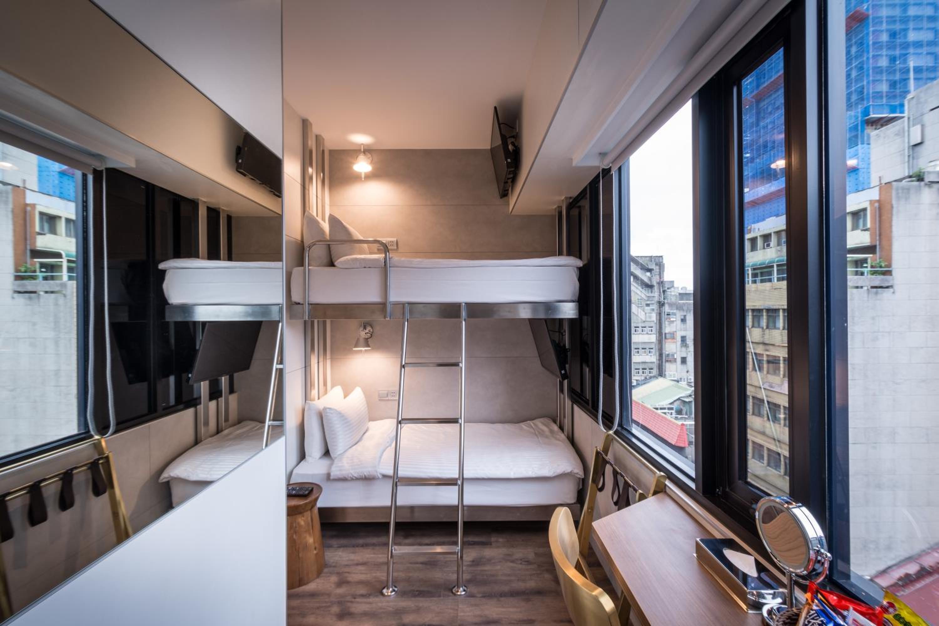 Room, 2 Bunk Beds, Bunk Bed