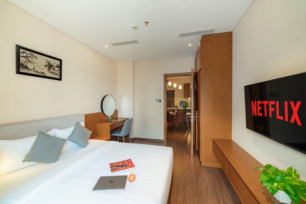 DHTS Business Hotel & Apartment 12/40