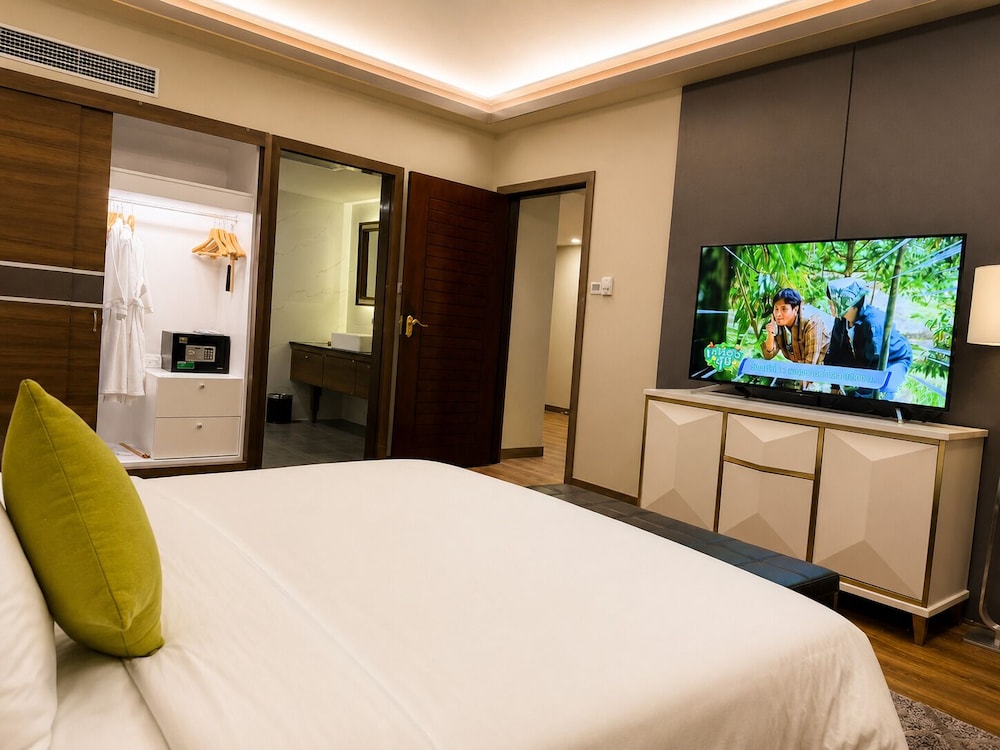 Savan Resorts 26/69