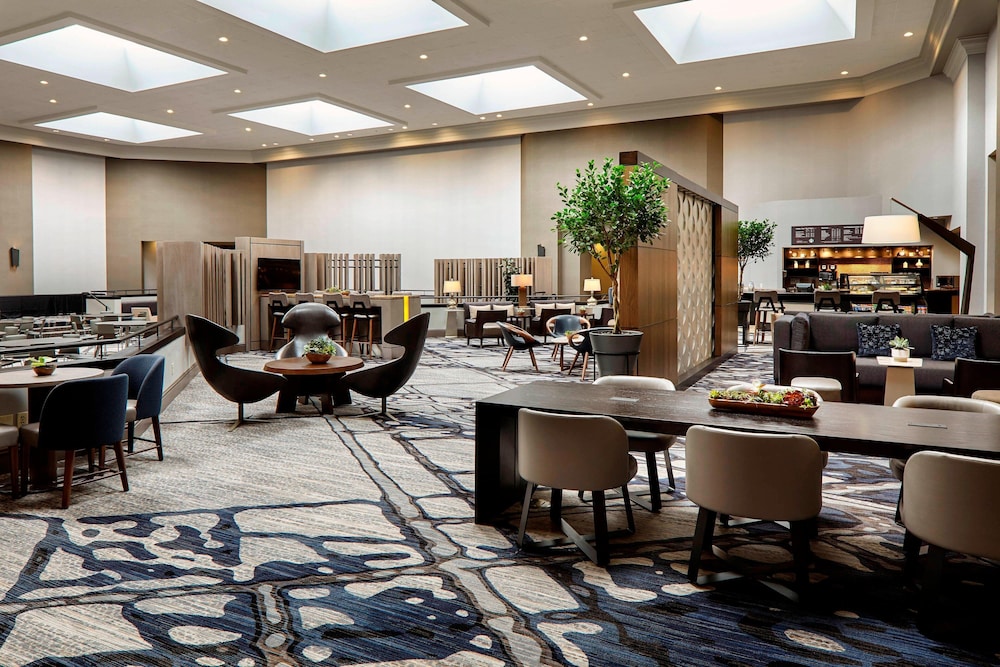 Cincinnati Marriott North 21/36