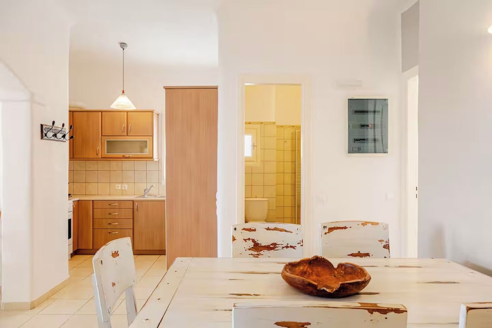 Yakinthos Residence 24/50