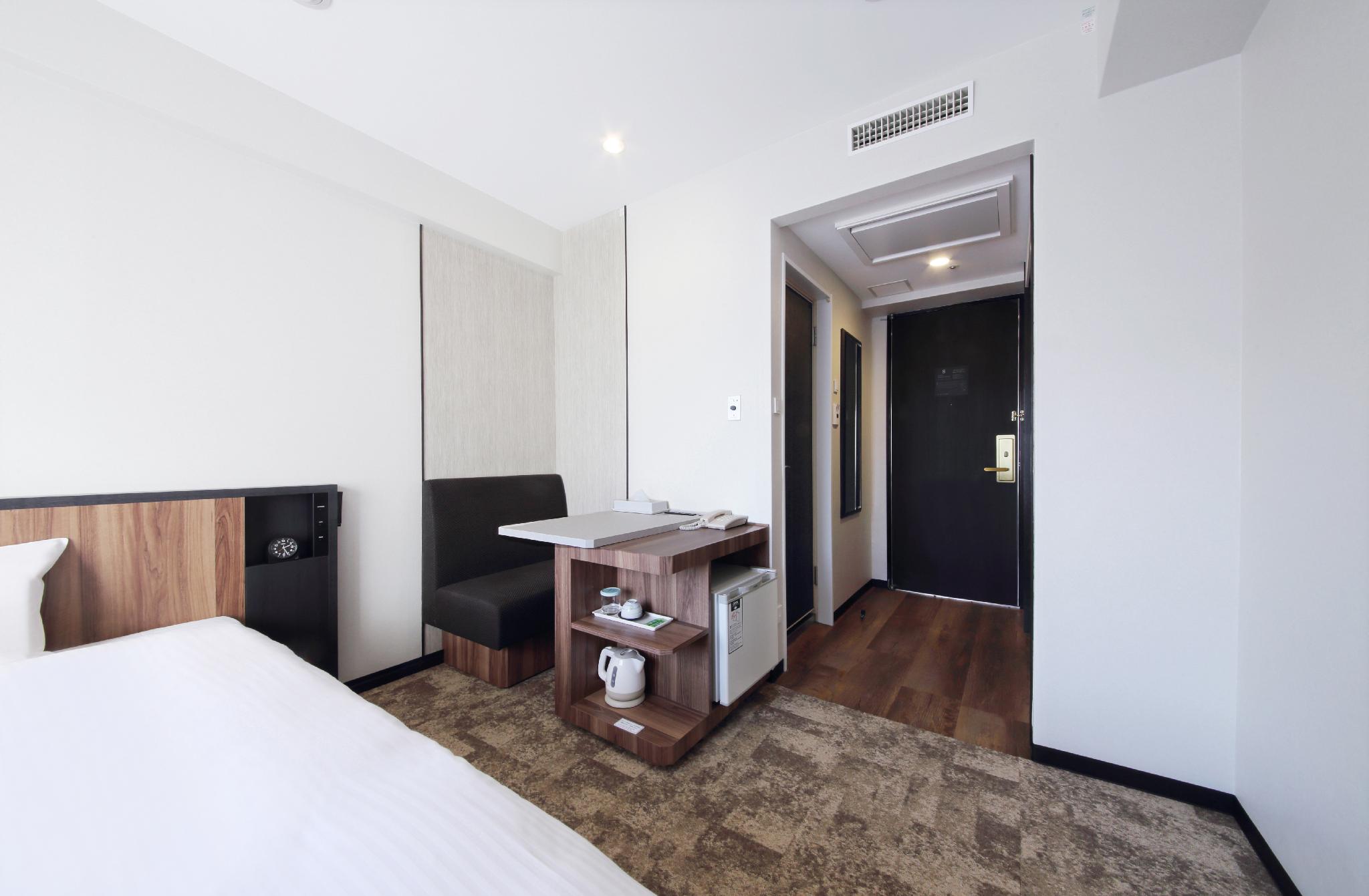 Semi Room, Standard, Single, Semi Double Bed, Smoking