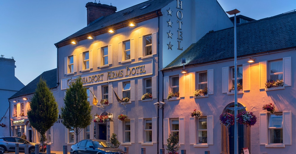 Headfort Arms Hotel 2/50
