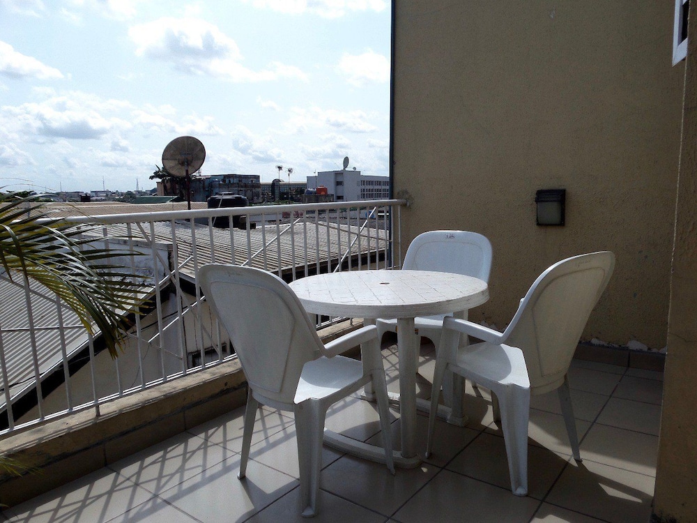 Deen Apartment Services 19/35