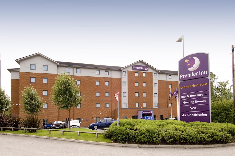 Premier Inn Castleford (Xscape M62 J32) 7/52