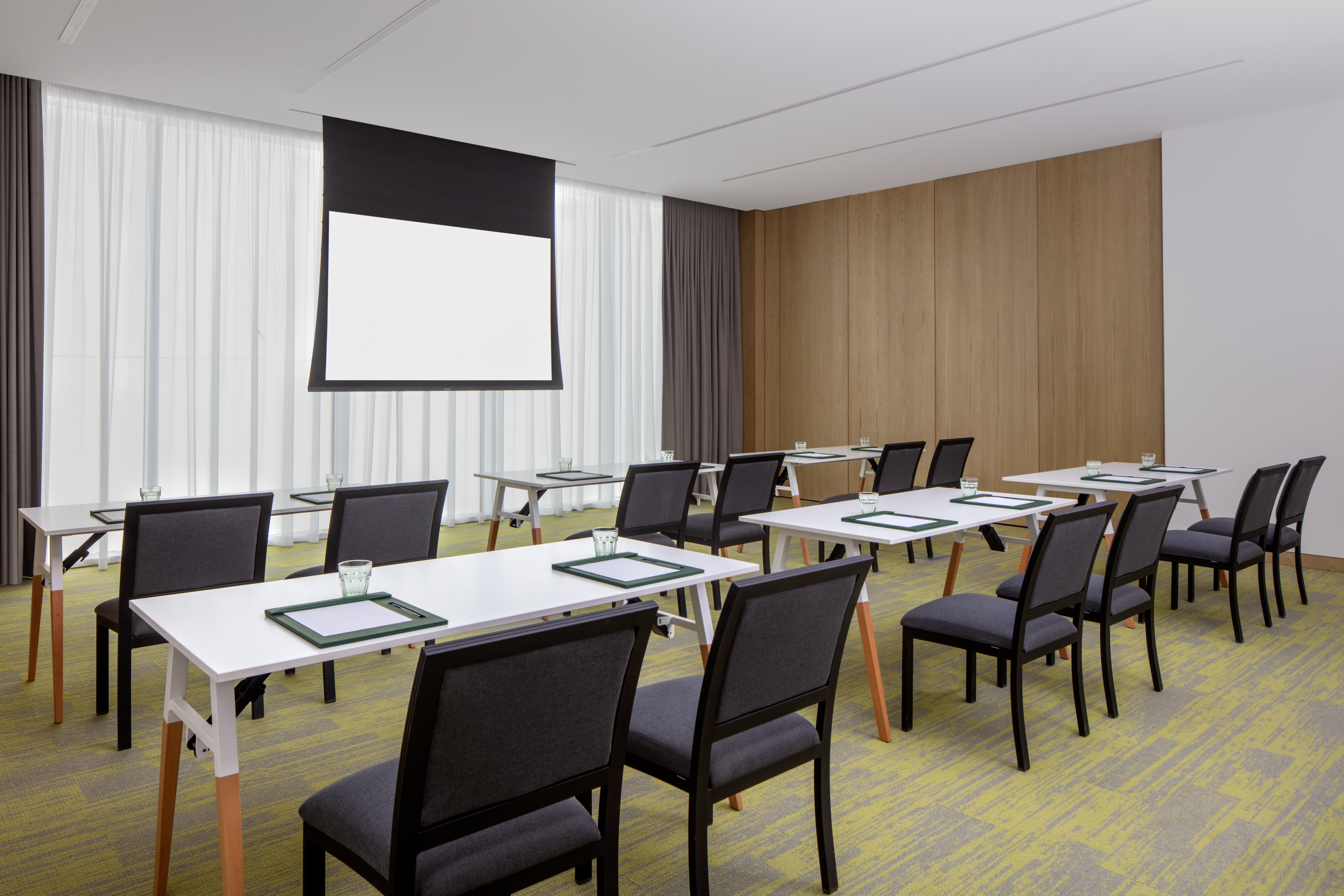 Holiday Inn Dubai Business Bay 45/54