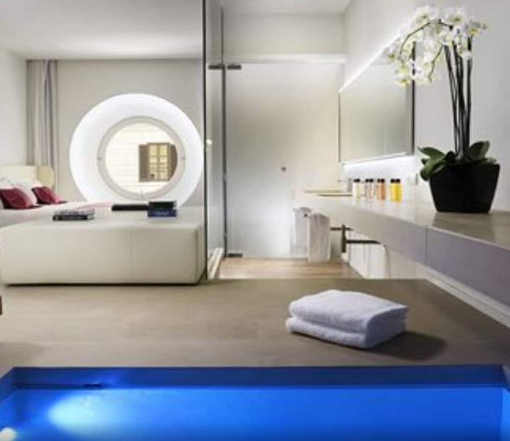 Palazzo Montemartini Rome, A Radisson Collection Hotel 28/77