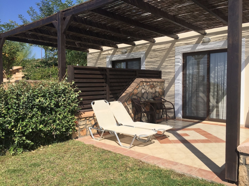 Al Mare Villas 5/67