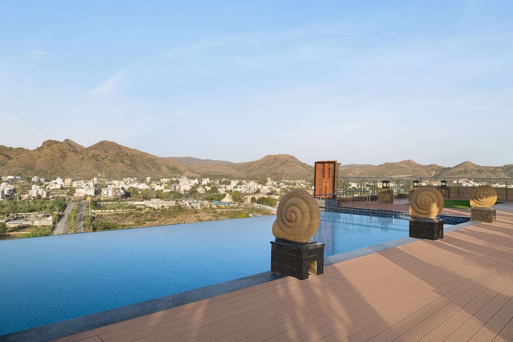 Howard Johnson by Wyndham Udaipur Roop Nagar 31/33