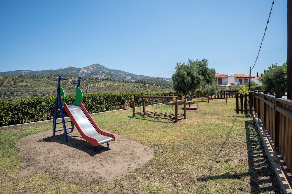 Kelyfos Hotel Bungalows and Suites 22/50