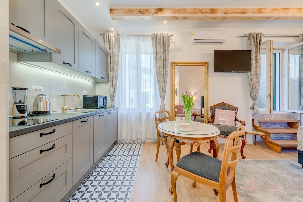 Le Monde Luxury Accommodation 52/63