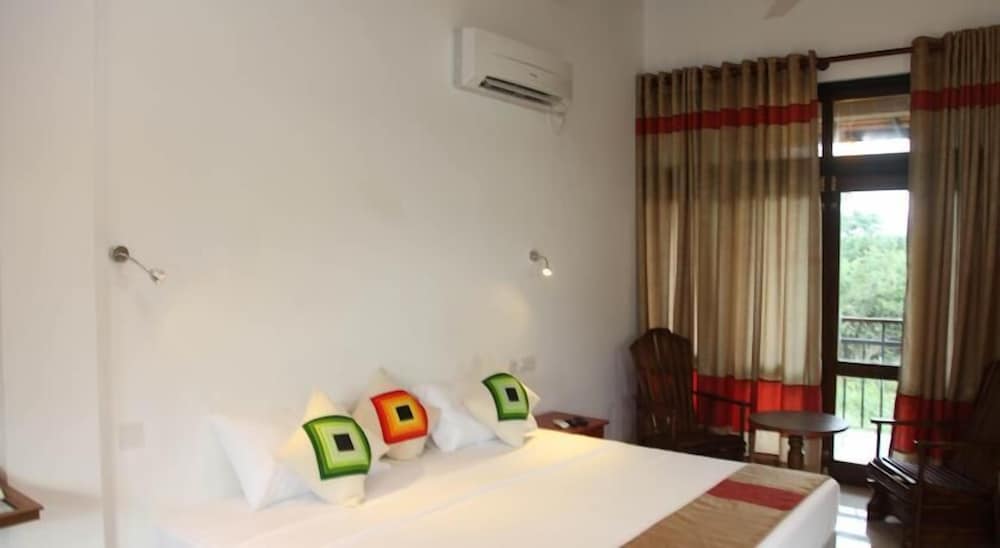 Magampura Eco Village Resort 7/24