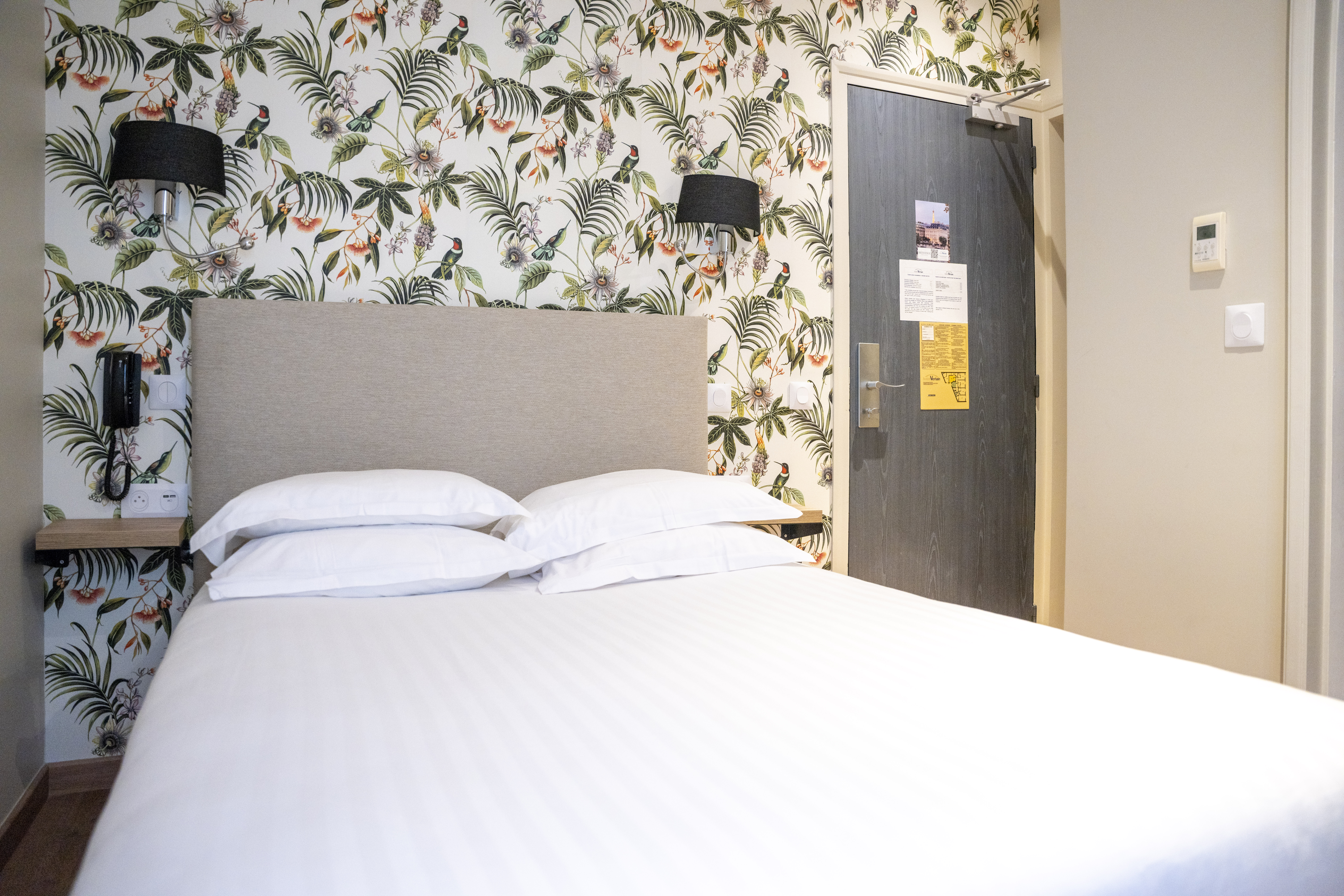 Room, Single