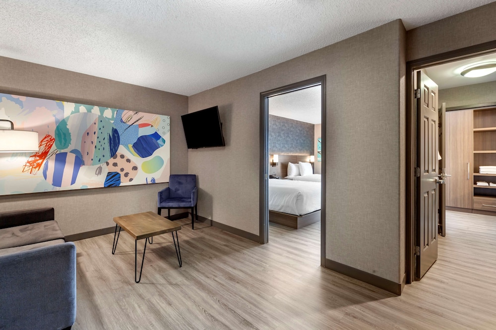 Best Western Plus West Edmonton 53/77
