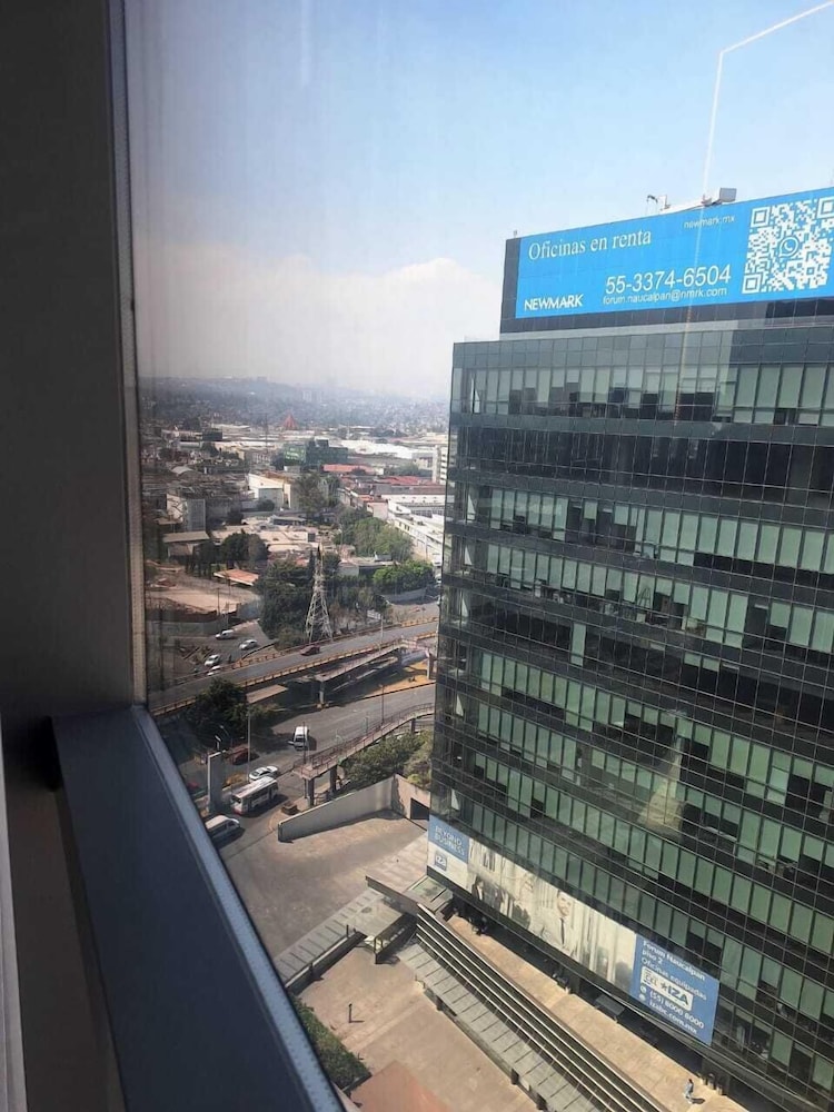 Novotel Mexico City Toreo 1/50