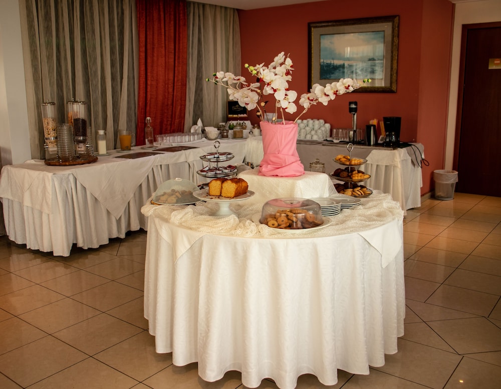 Arta Palace Hotel 40/52