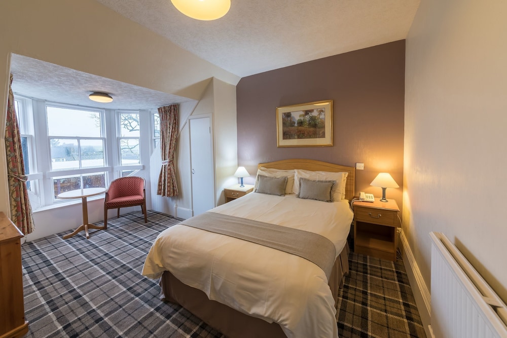 PENTLAND HOTEL 21/50