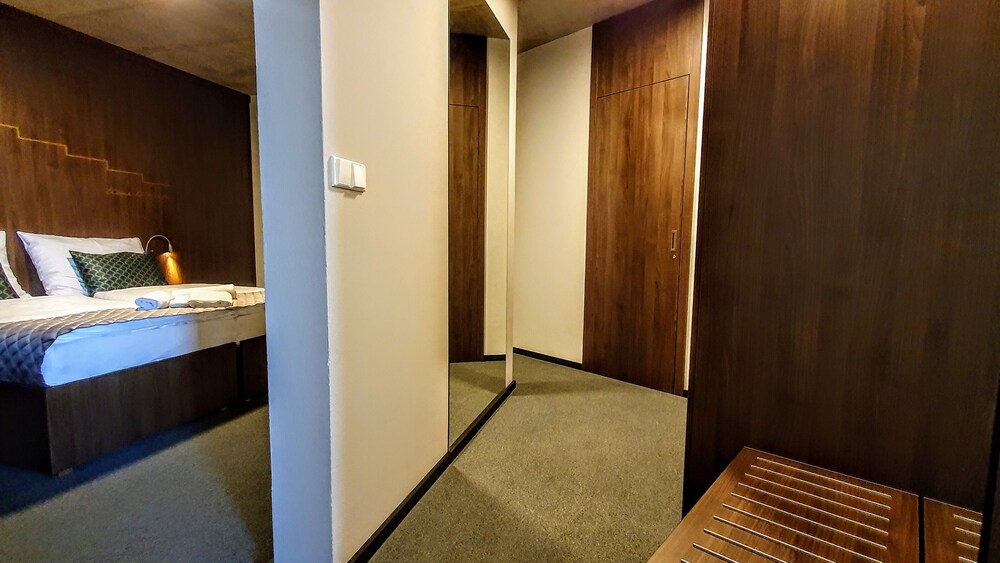 Hotel D1 23/64