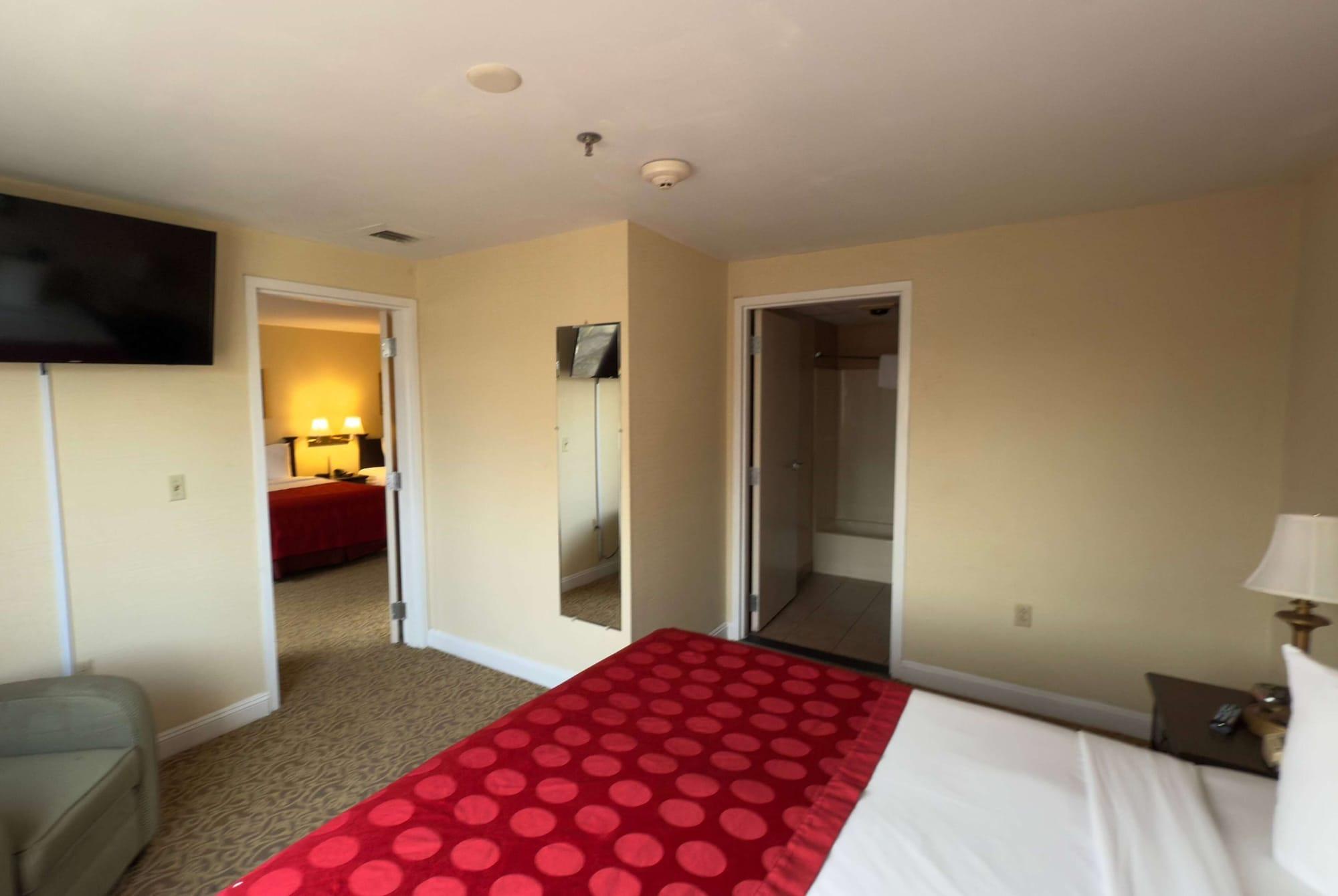 Suite, Multiple Beds