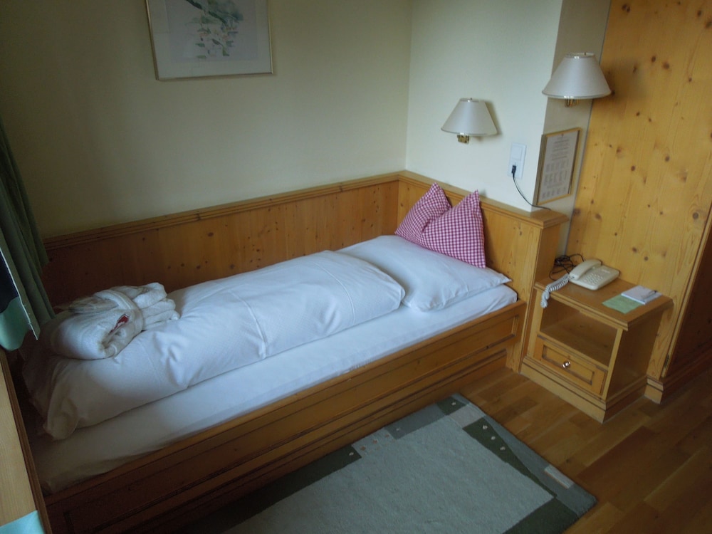EDELWEISS, SINGLE, BALCONY