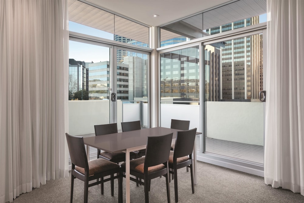 Adina Apartment Hotel Perth 63/73