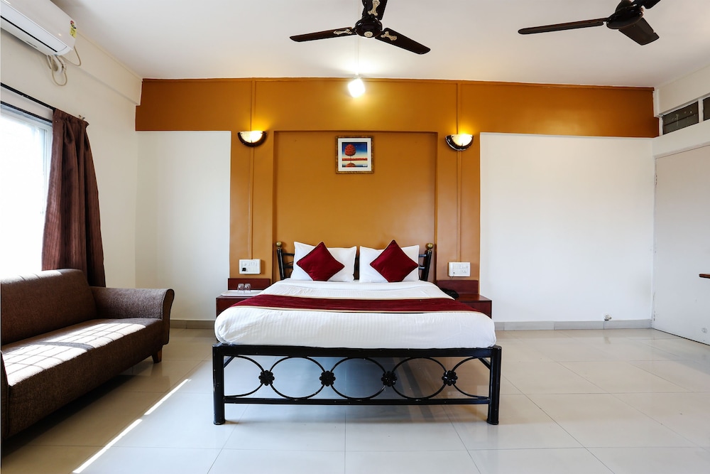 1 BEDROOM, DELUXE