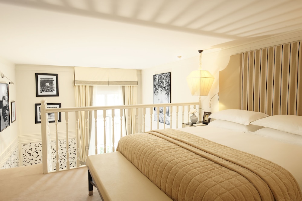 DUPLEX, JUNIOR SUITE, EIFFEL VIEW