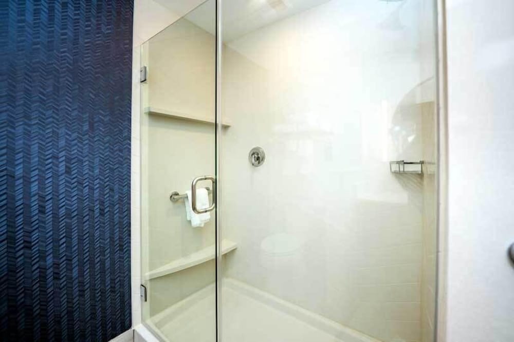 Fairfield Inn and Suites Columbus Marysville 19/19