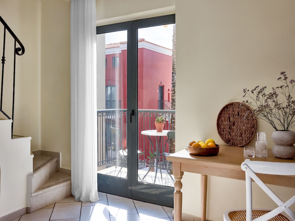 Grecotel Plaza Beach House 33/48