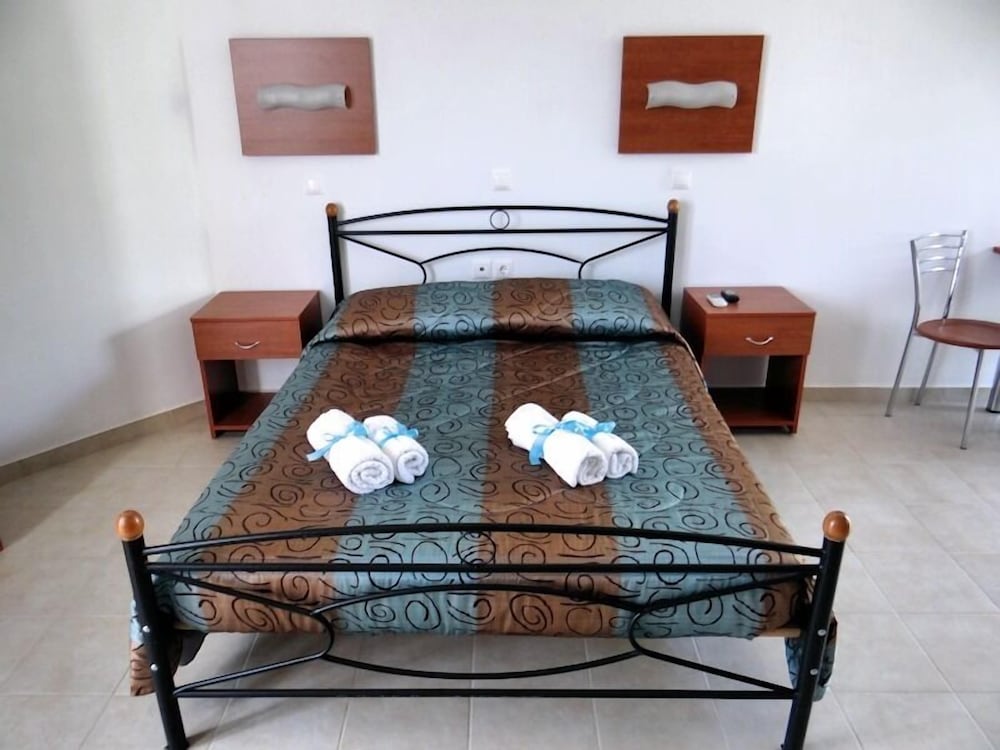 Anelia Boutique Studios And Apartments 34/50