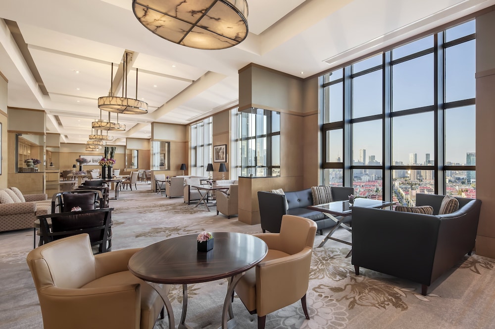 Intercontinental Shanghai Pudong 63/78