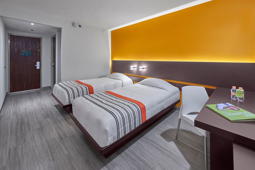 Room, Twin Beds