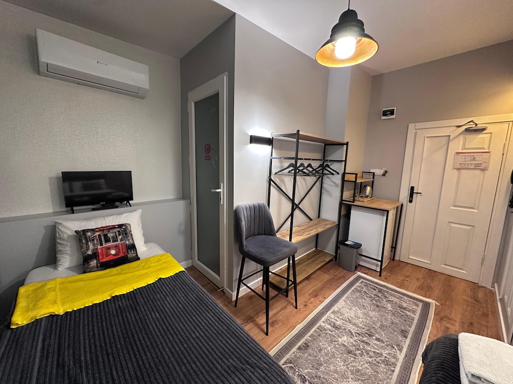 NEW PERA HOTEL 36/59