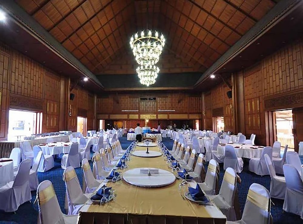 Chiang Mai Orchid Hotel 61/64