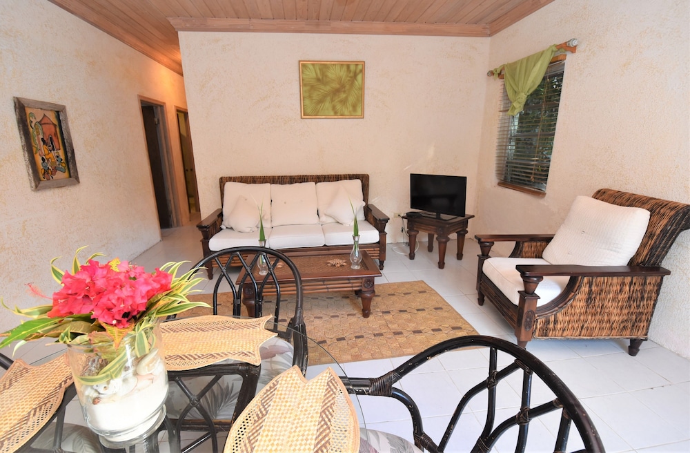 THE SUGAR APPLE BED AND BREAKFAST 18/50