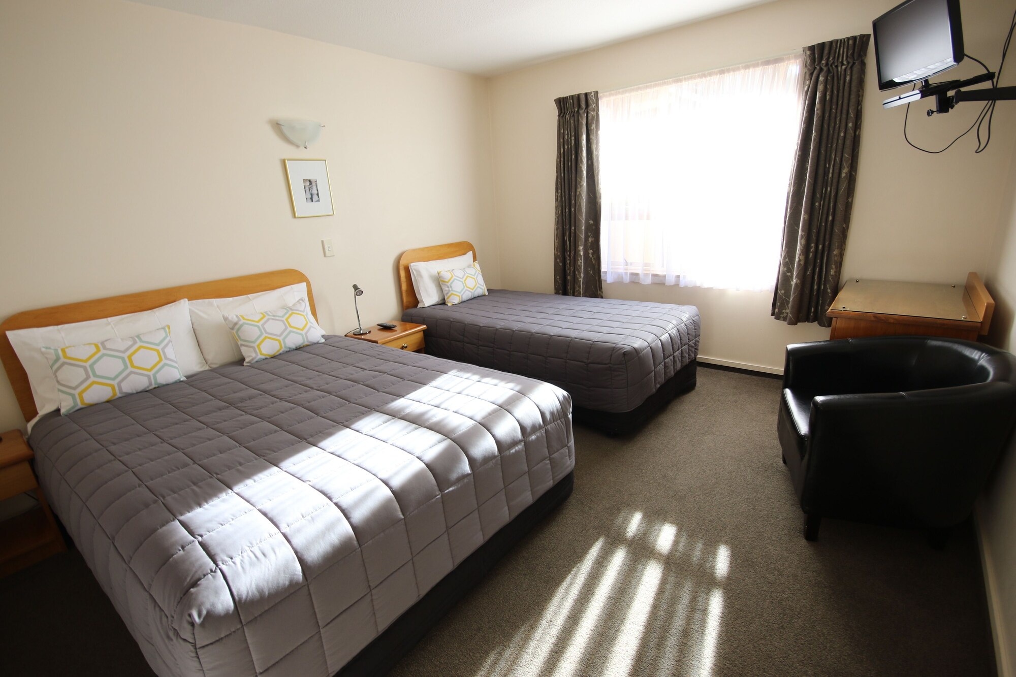 1 BEDROOM, APARTMENT