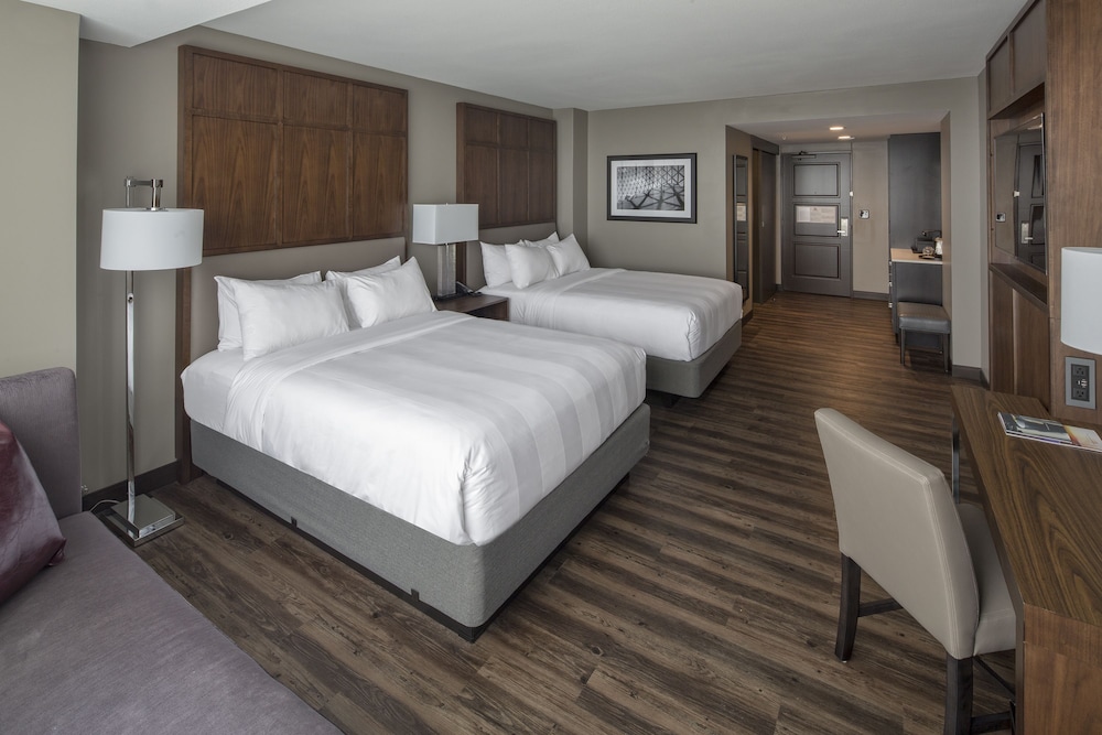 Classic, 2 Queen Beds